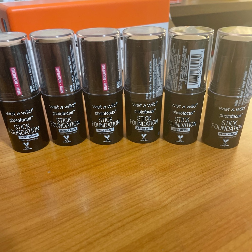 Wet N Wild photofocus stick foundation
